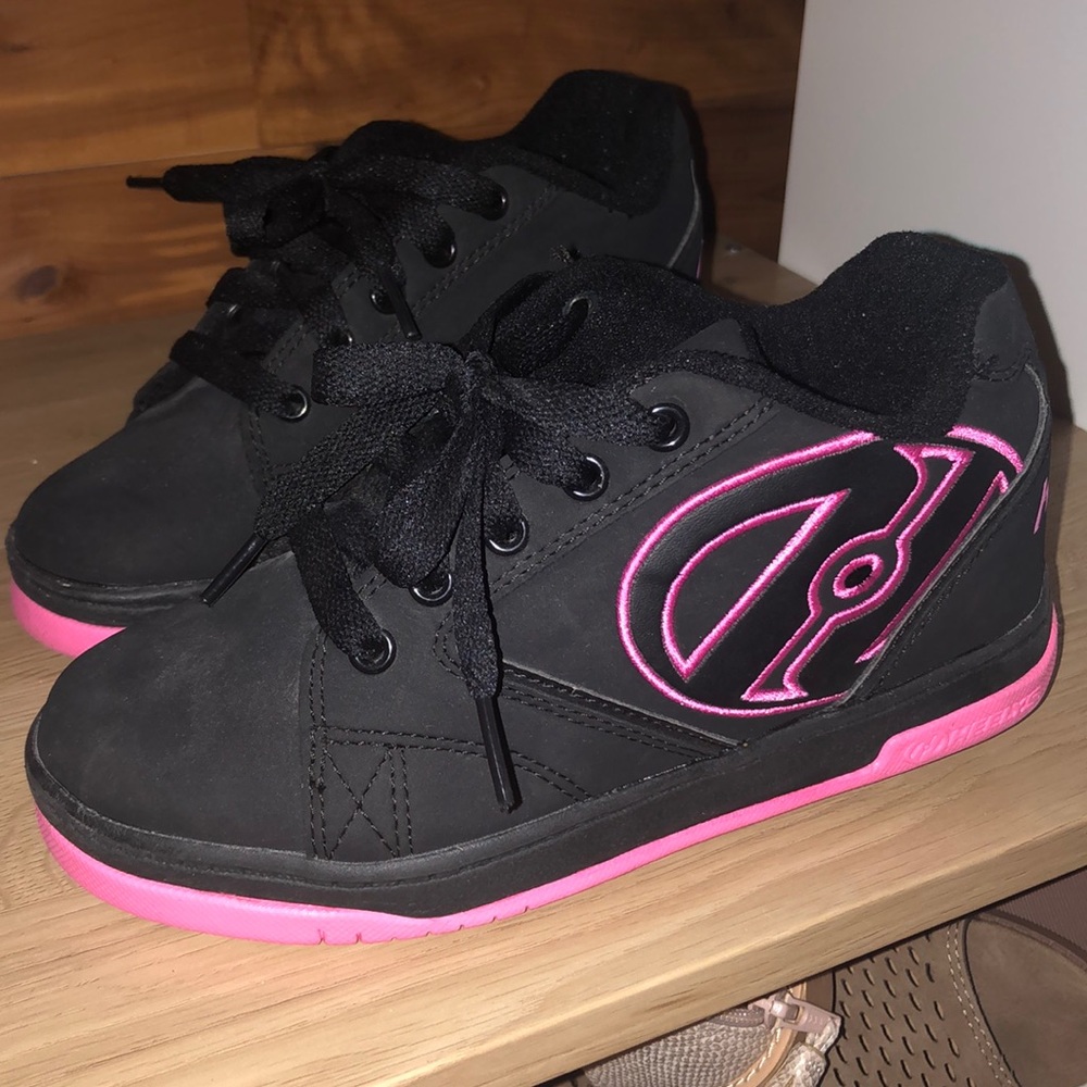 Girls Heelys